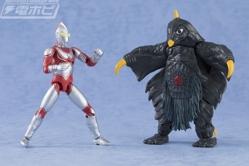 劇中ポーズも思いのまま！約10センチのリアル可動食玩フィギュア