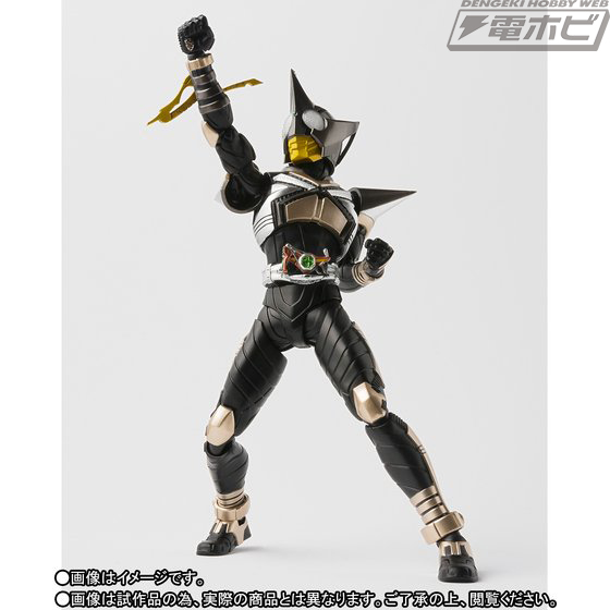 仮面ライダーカブト』S.H.Figuarts（真骨彫製法）キックホッパー