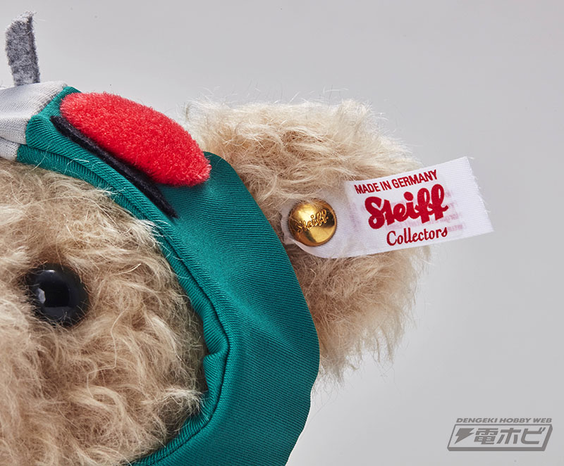 仮面ライダー1号」がキュートなテディベアに変身！老舗ブランド