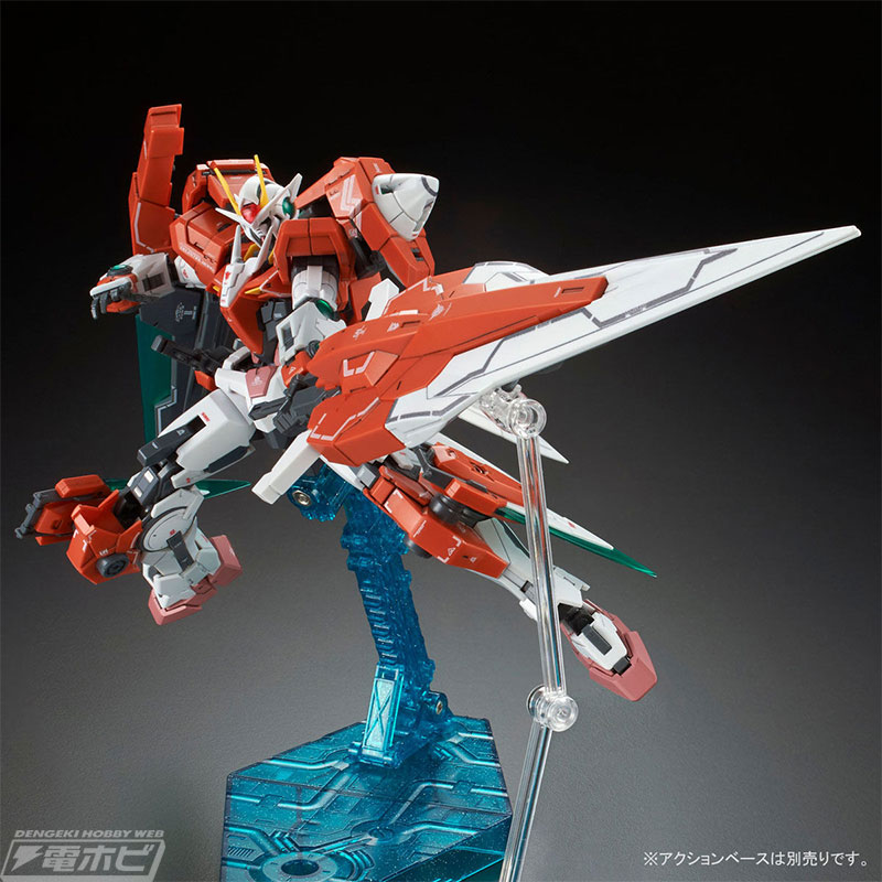 機動戦士ガンダム00』レッドカラーのダブルオーガンダム セブンソード