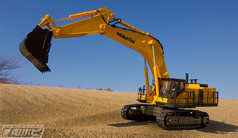 建機好き必見！コマツの油圧ショベルがリアルなIRCとなって京商から