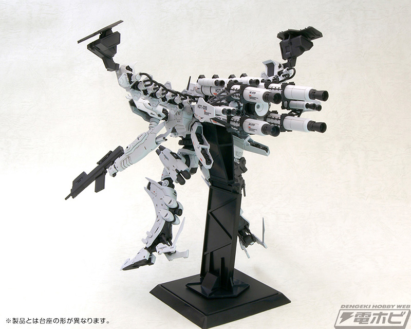 アーマード・コア』ラインアーク ホワイト・グリントが成型色を変更し