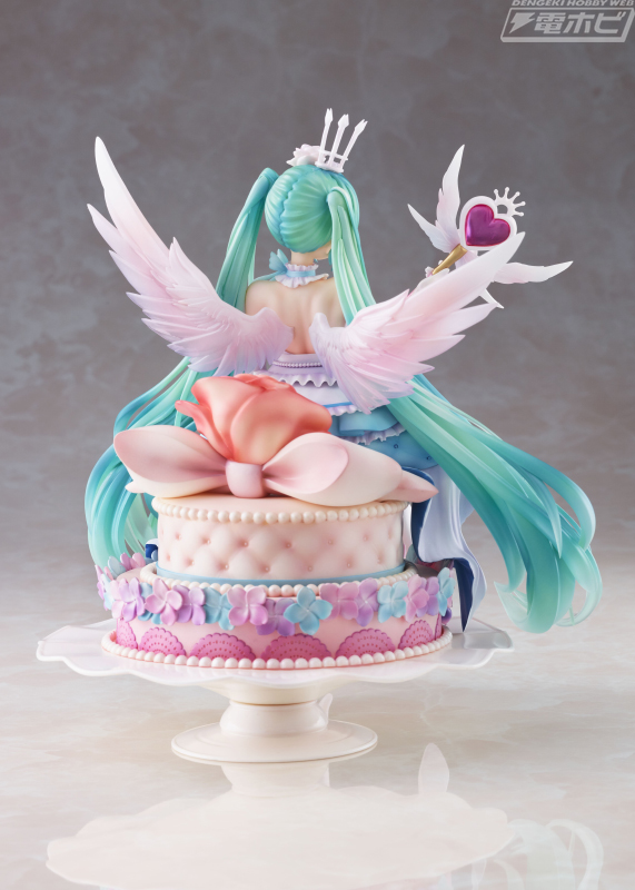 精霊のように美しい初音ミクがハイエンドフィギュアブランド
