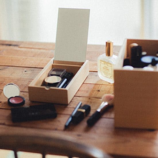 メイク道具入れのおすすめ！収納力もある鏡付きの木製ボックス - 北欧