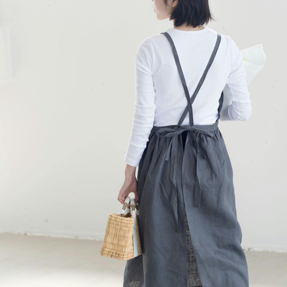 リネンのエプロンワンピース / fog linen work×KURASHI&Trips