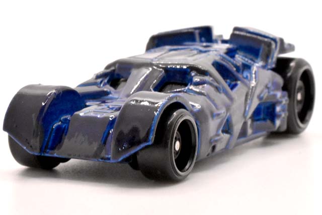 THE DARK KNIGHT BATMOBILEのレビュー！祝トレハン化のTUMBLERがこちら