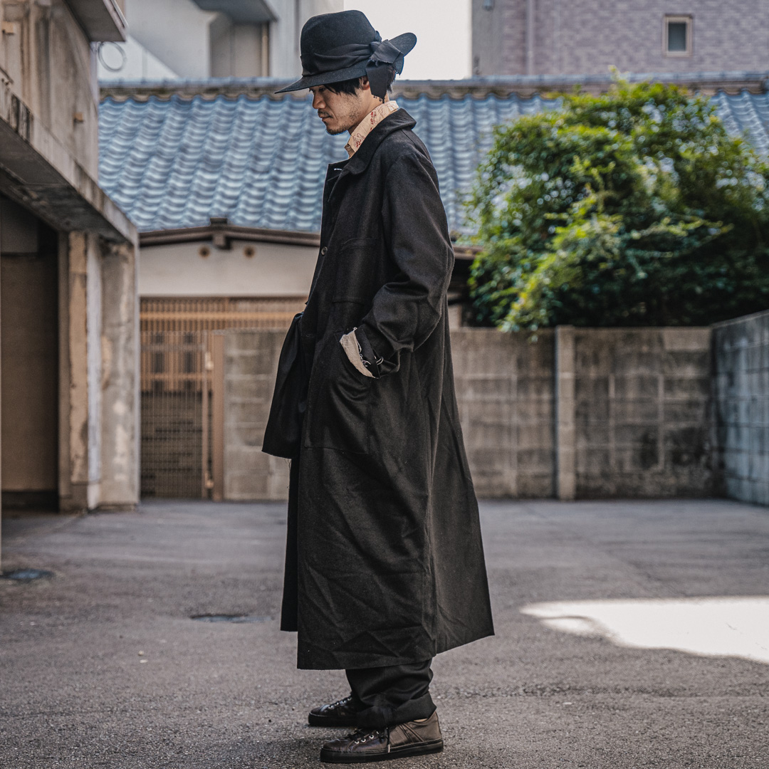 エレナ ドーソン ハイネックダスターコート ロング | HUES 福岡