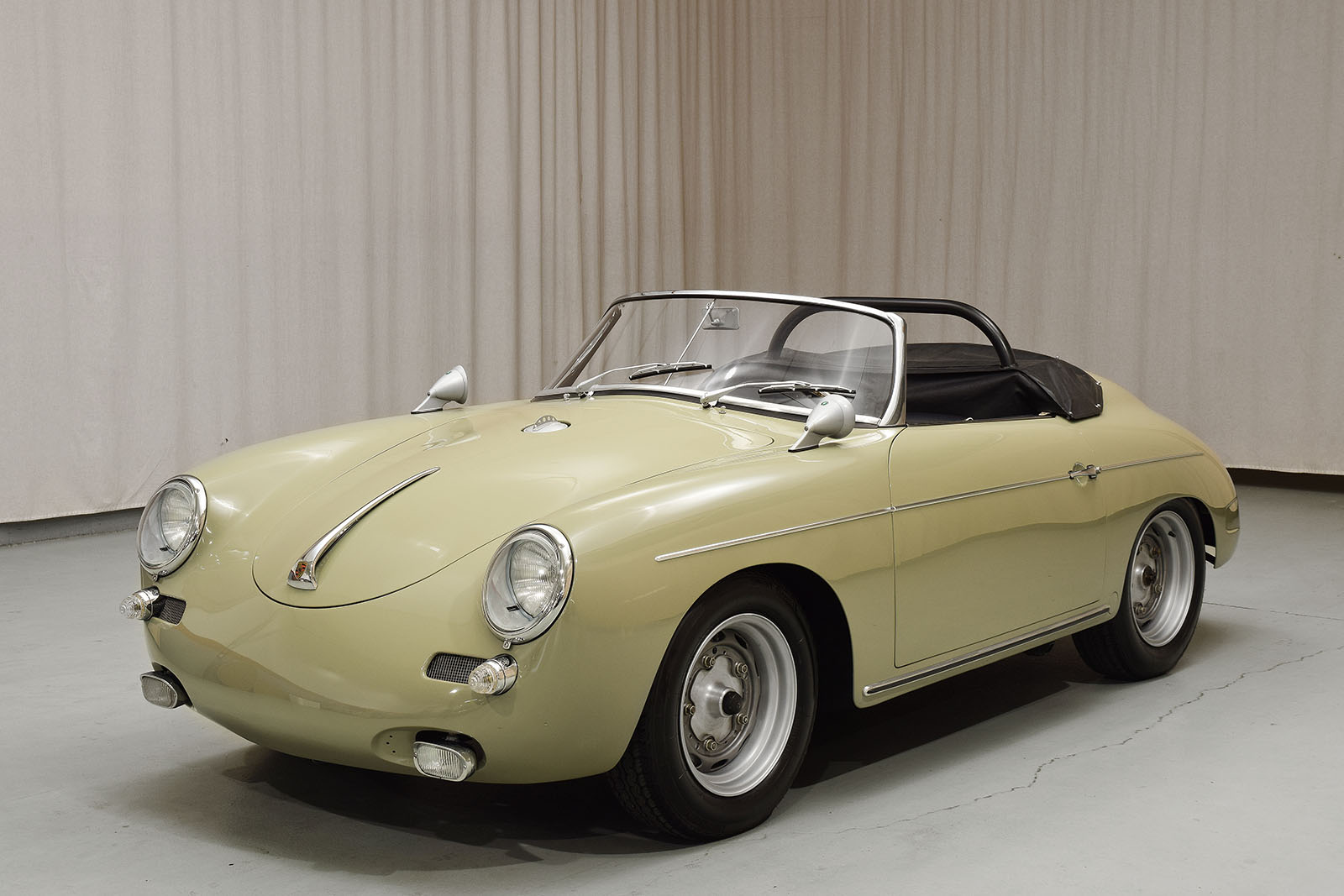 1961 Porsche 356 Roadster |
