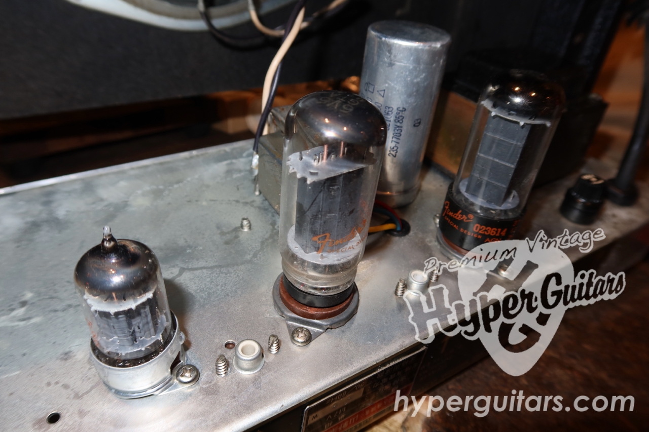 Fender '76 Vibro Champ Amp - シルバーフェイス - ハイパーギターズ