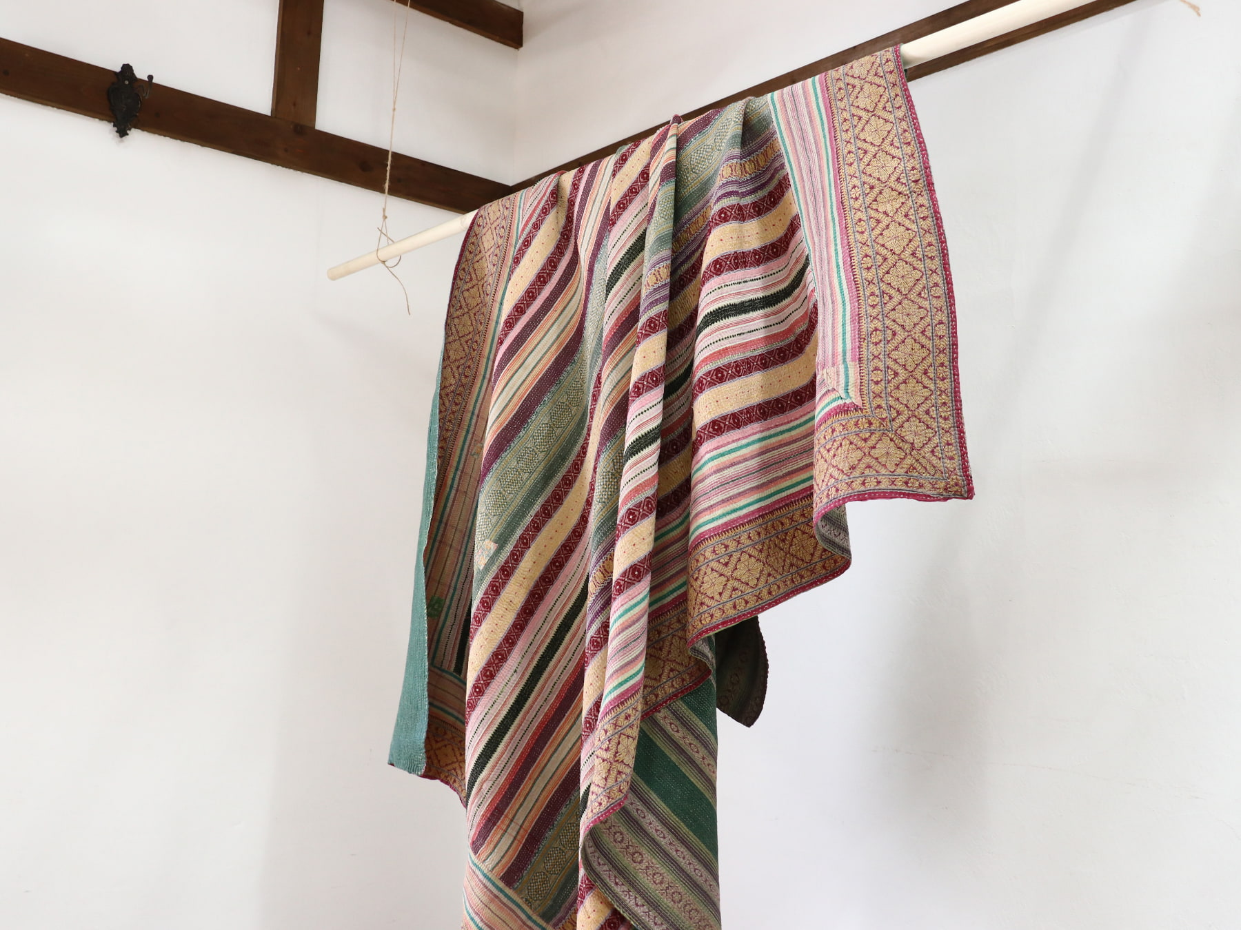 カンタ刺繍 ヴィンテージカンタ インド200×152cm ストライプ 古布