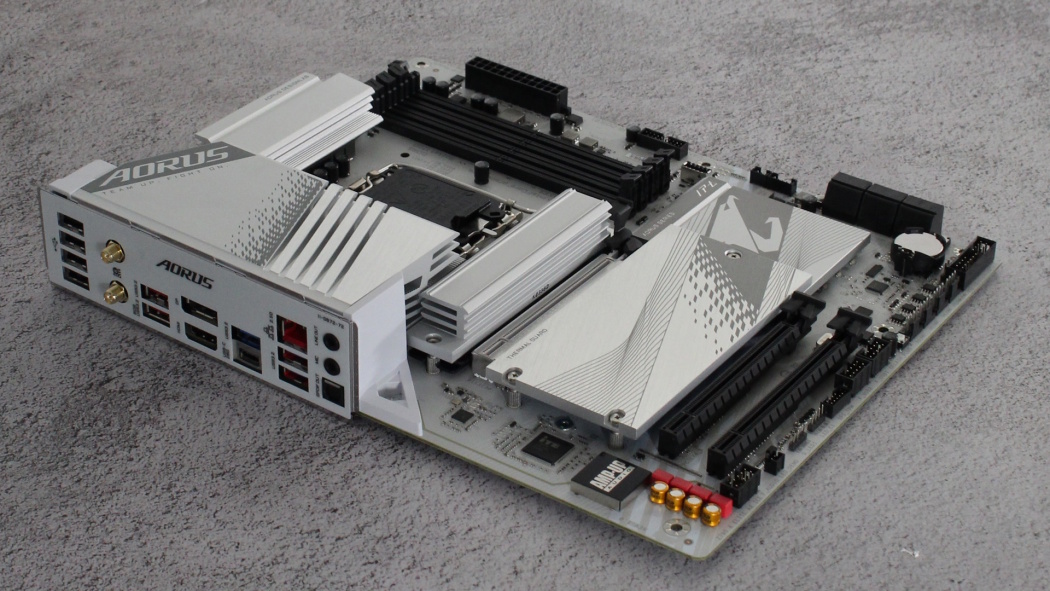 Gigabyte Z790 Aorus Elite AX Ice Review | PCMag