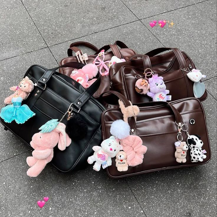 スクバをデコるのがかわいいって噂♡おすすめのデコり方とデコグッズを