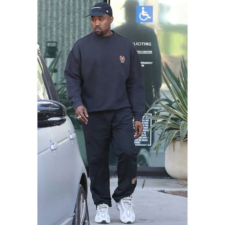Kanye Omari West 🔥 on Instagram: “Kanye wears black Adidas