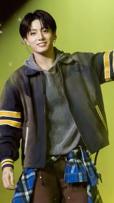 グク golden ショーケース」のアイデア 37 件 | グク, ジョングク