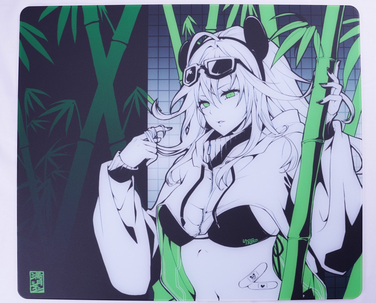 Uncle Panda Bamboo [不秋] ガラスマウスパッド