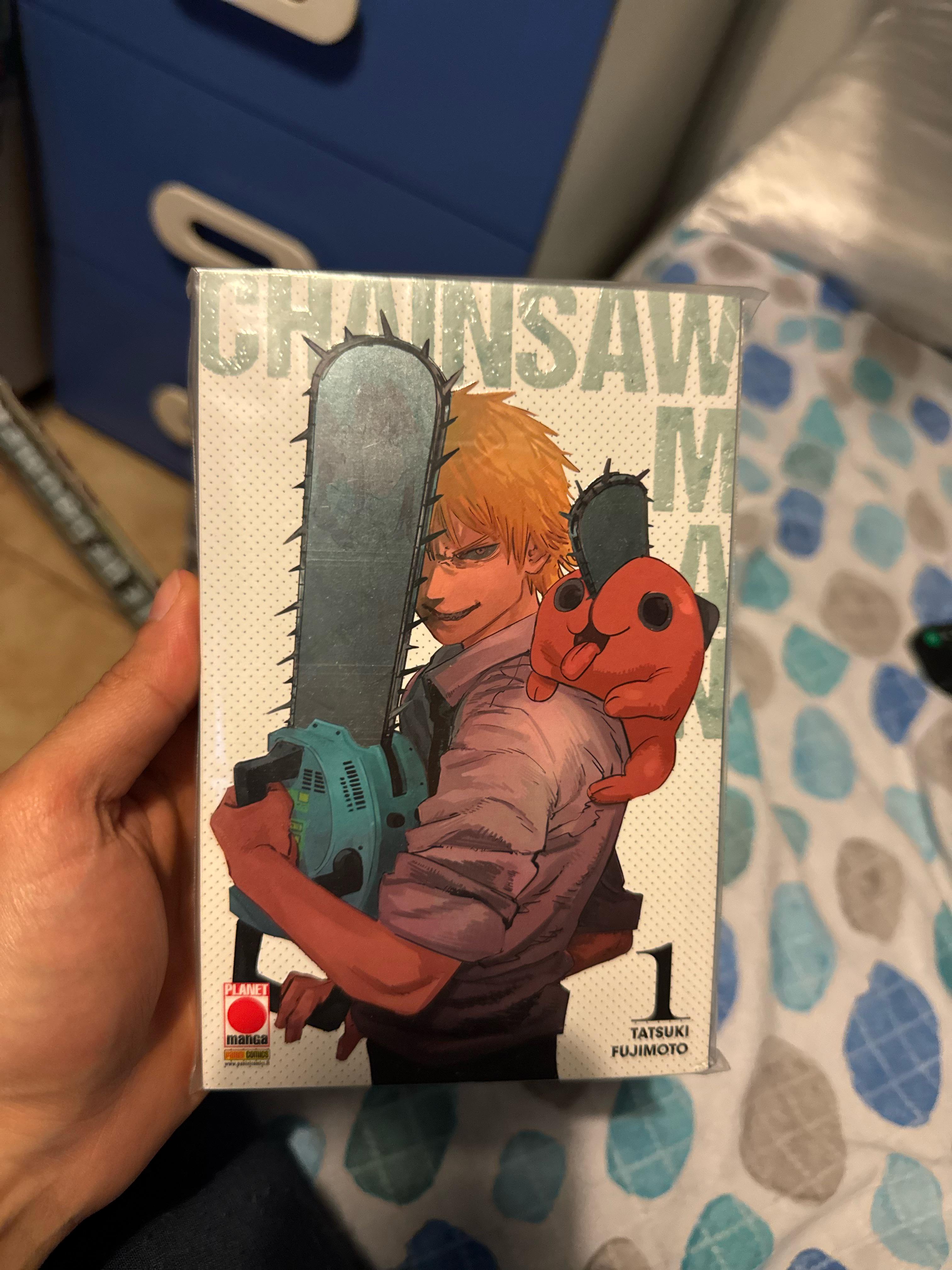 漫画のイタリア語版を見つけたんだけど、1巻の表紙が違うんだよね