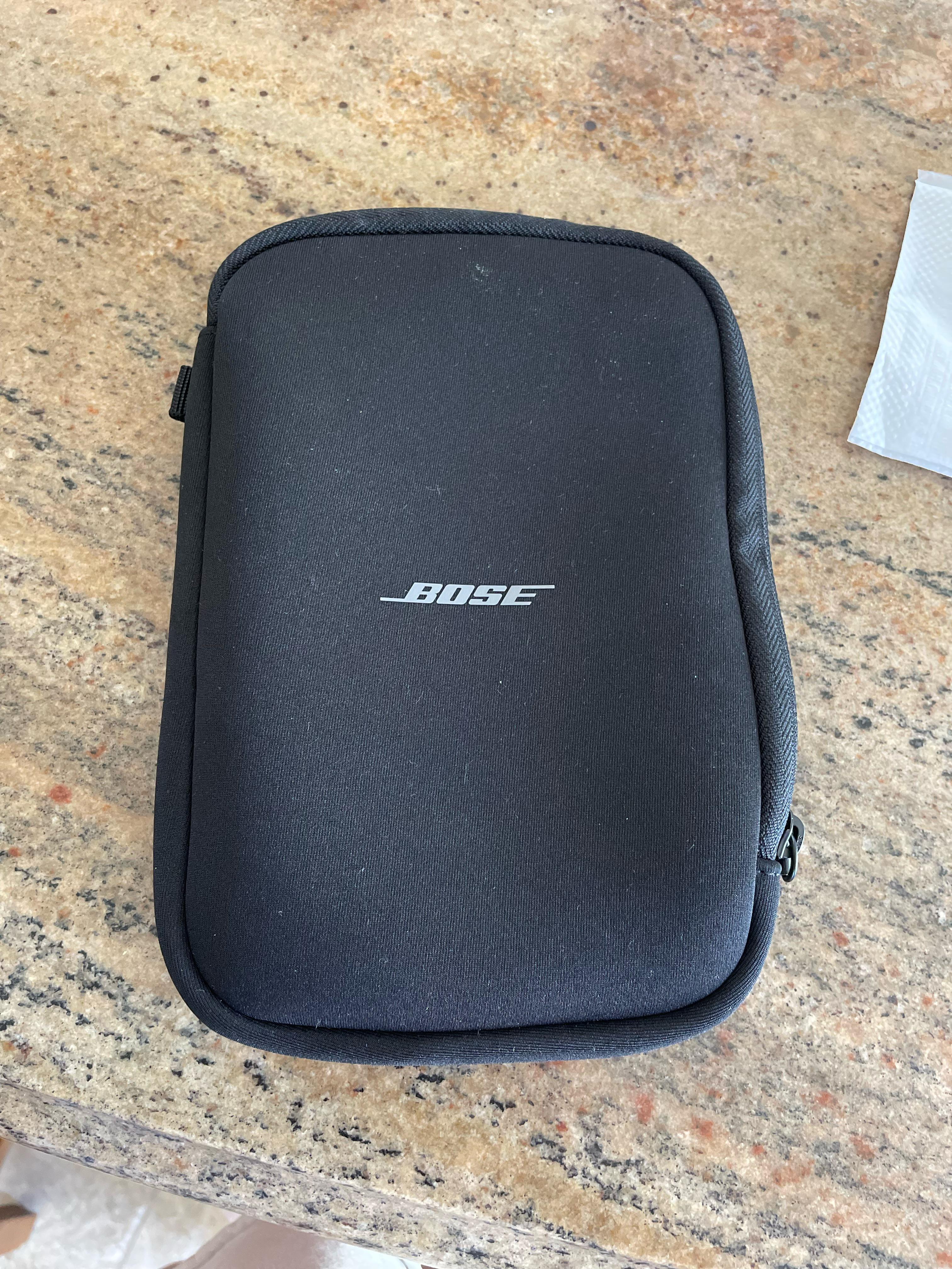 QC45のケースが違う : r/bose