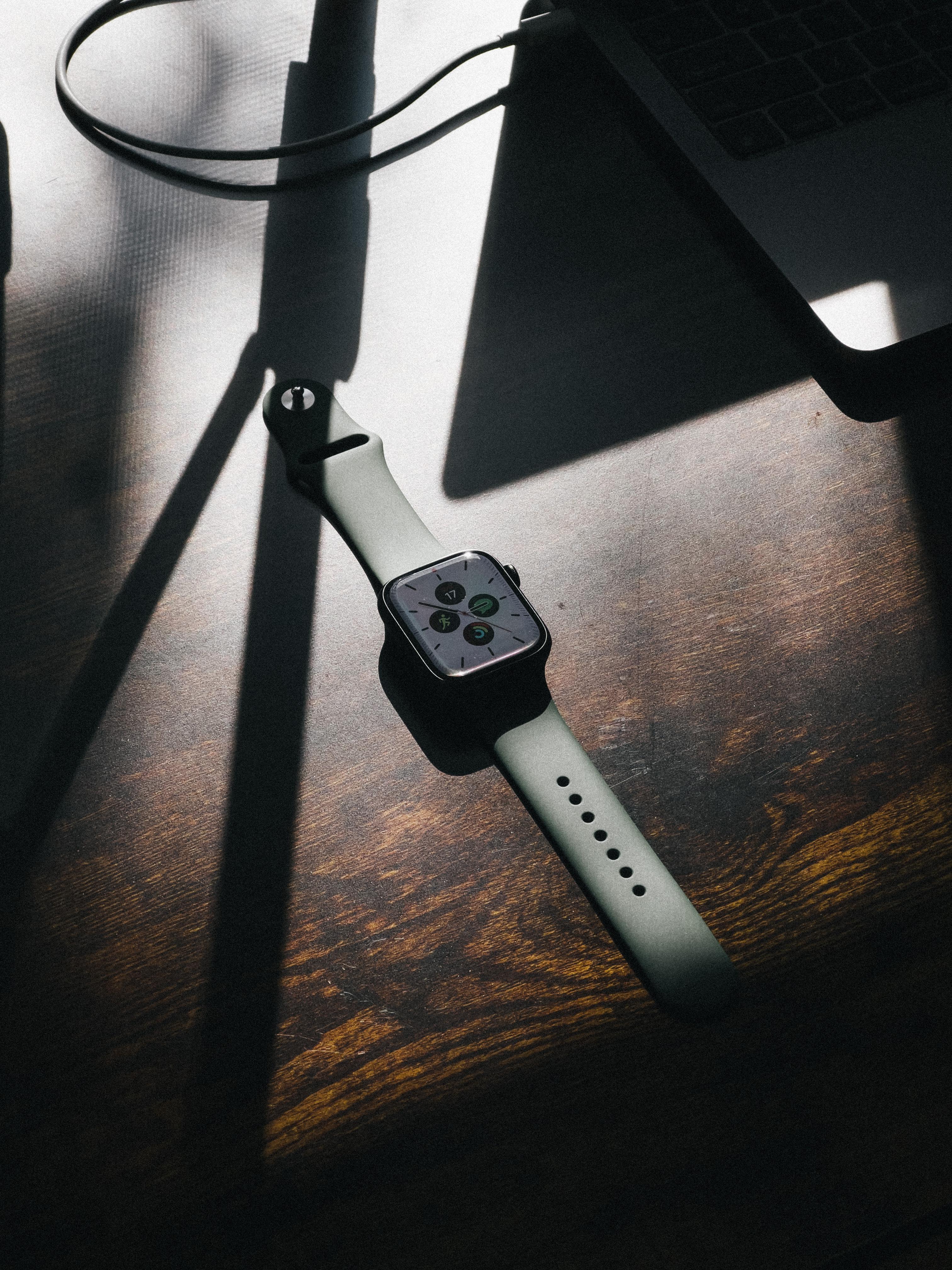 Loving my Apple Watch Series 7 (shot on iPhone 13 Pro) : r/AppleWatch
