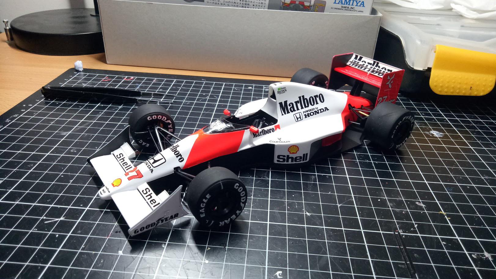 1/20 McLaren MP4/5B (Tamiya) : r/ModelCars