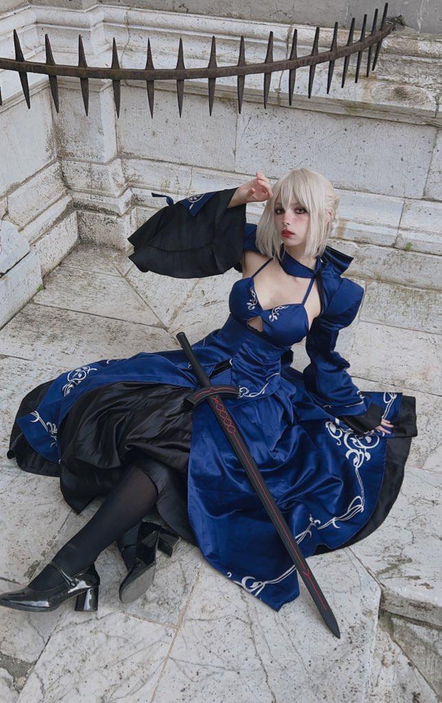 私のセイバーオルタのコスプレ♡ : r/fatestaynight