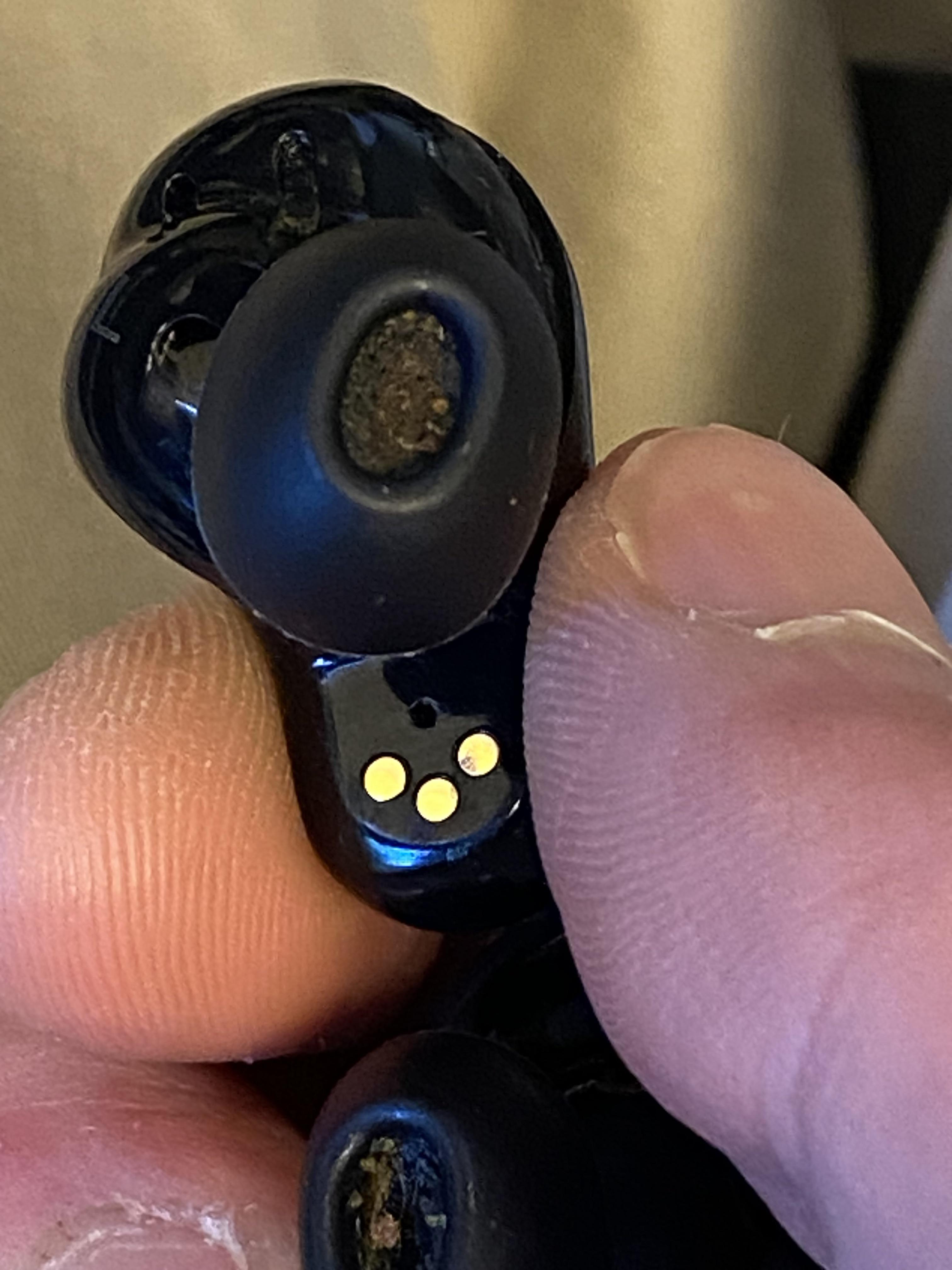 Bose QC II の左側のイヤホンが右側より音が小さい : r/bose