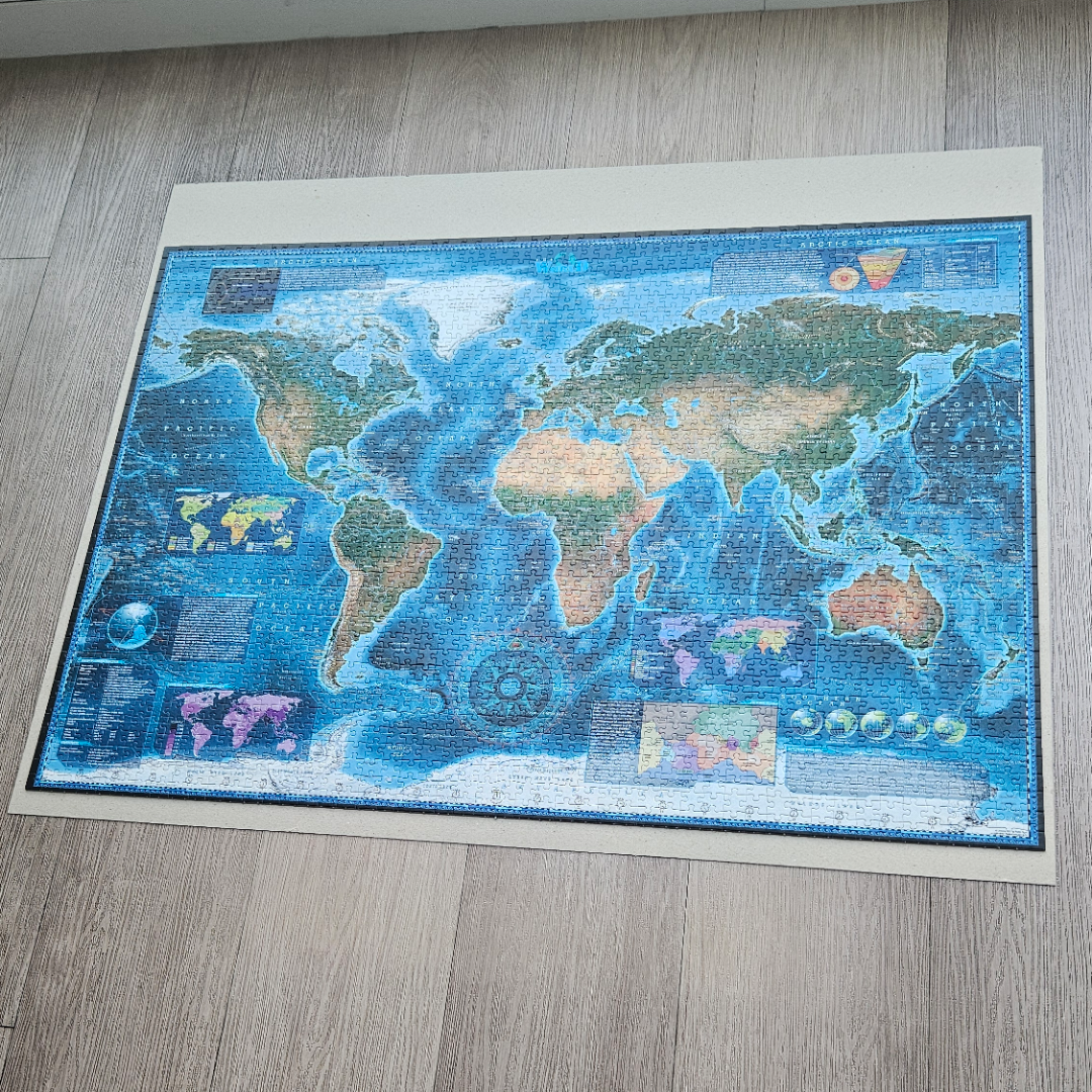 Heye World map from above (2000 pcs) : r/Jigsawpuzzles