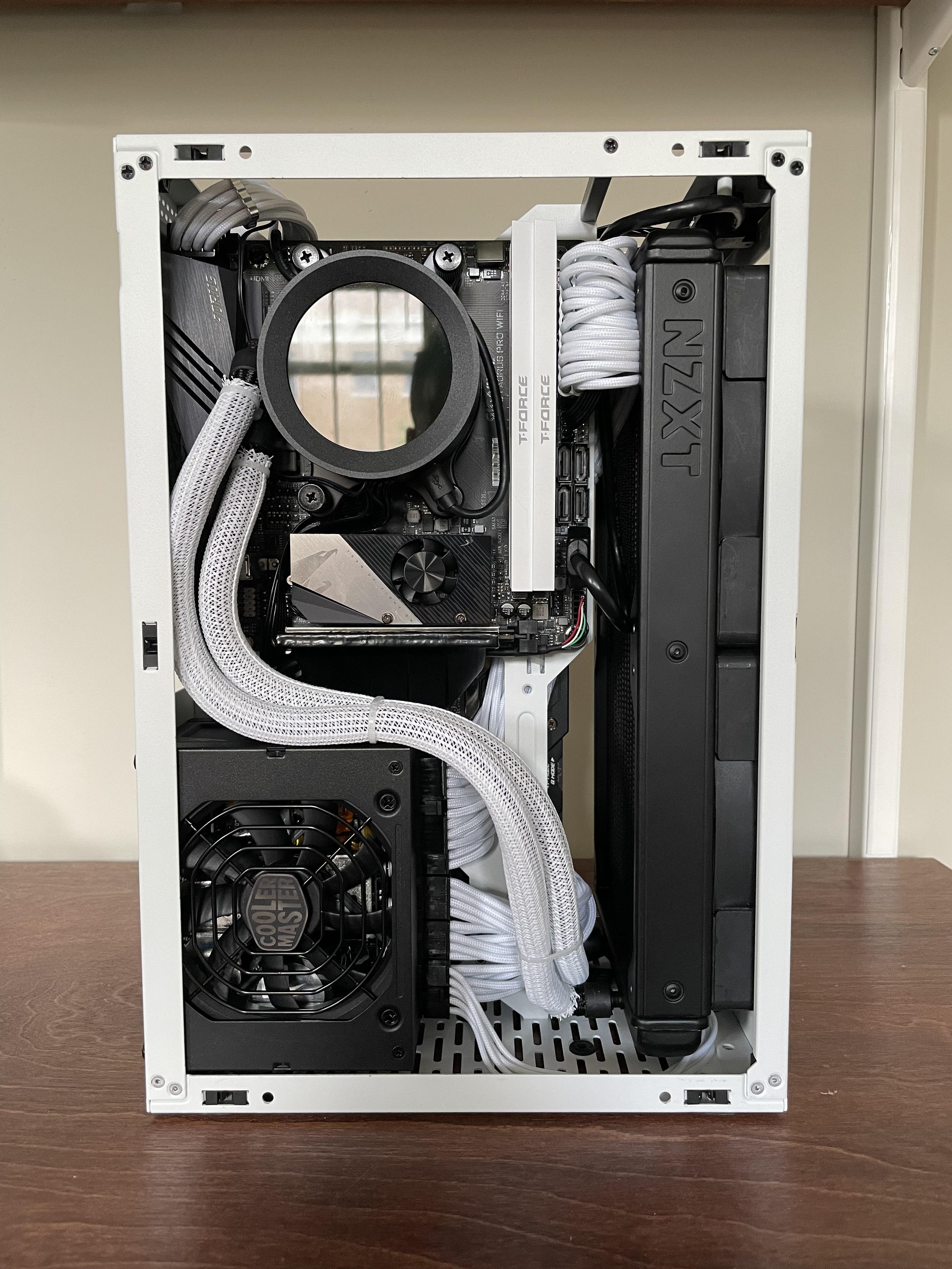 White Meshlicious build finally finished! : r/SSUPD