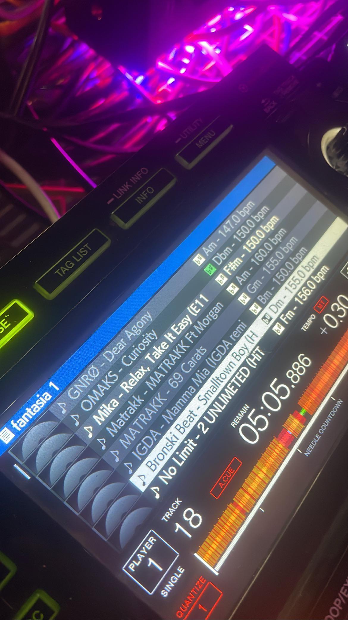 2時間後に始まるんだけど、CDJがBandcampのWAVファイルを読み込まない