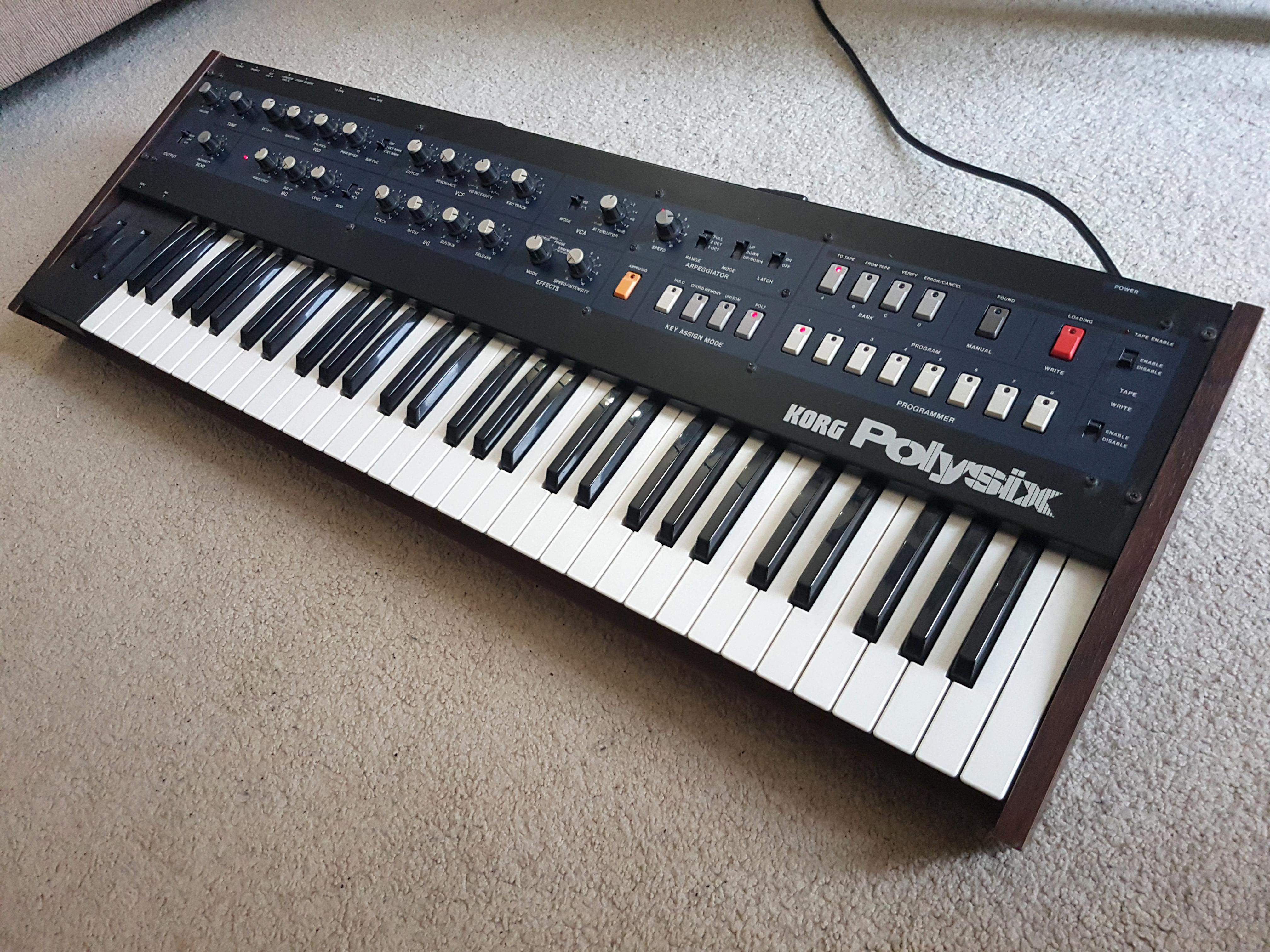 Korg Polysix - 1981年製のクラシックなヴィンテージ : r/synthesizers