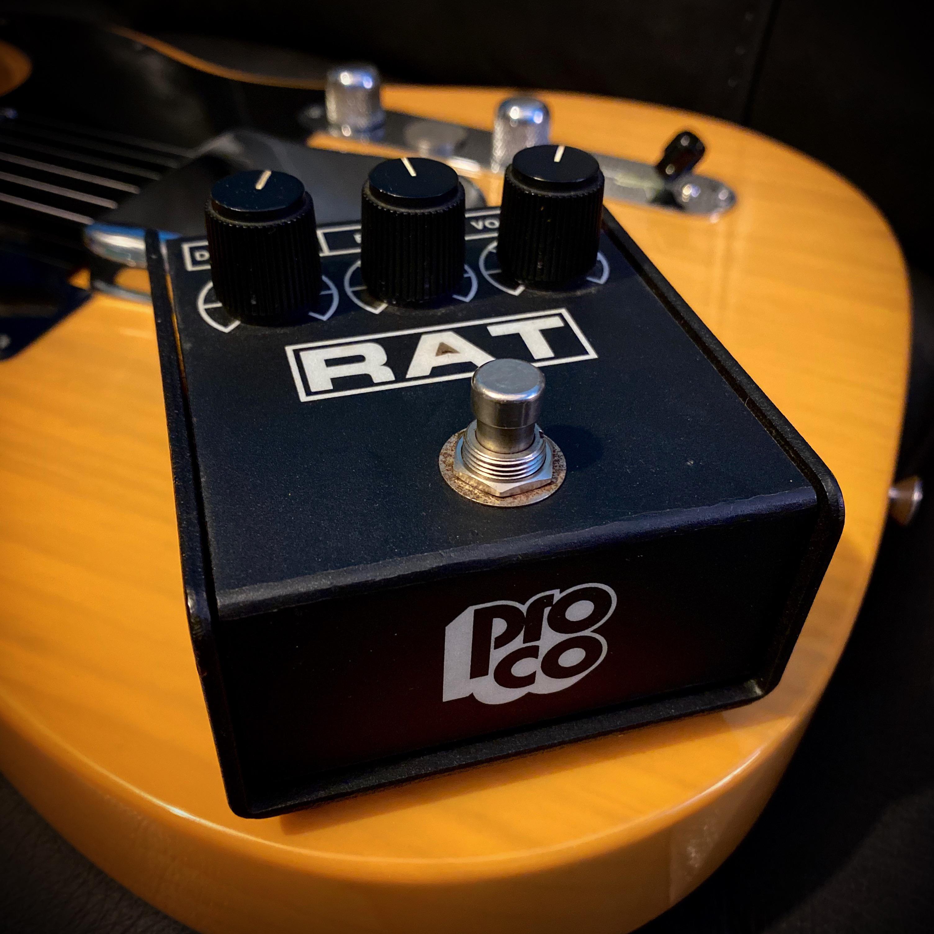 1995年製のProCo Rat、LM308Nチップ搭載。1995年に15歳で初めて買った