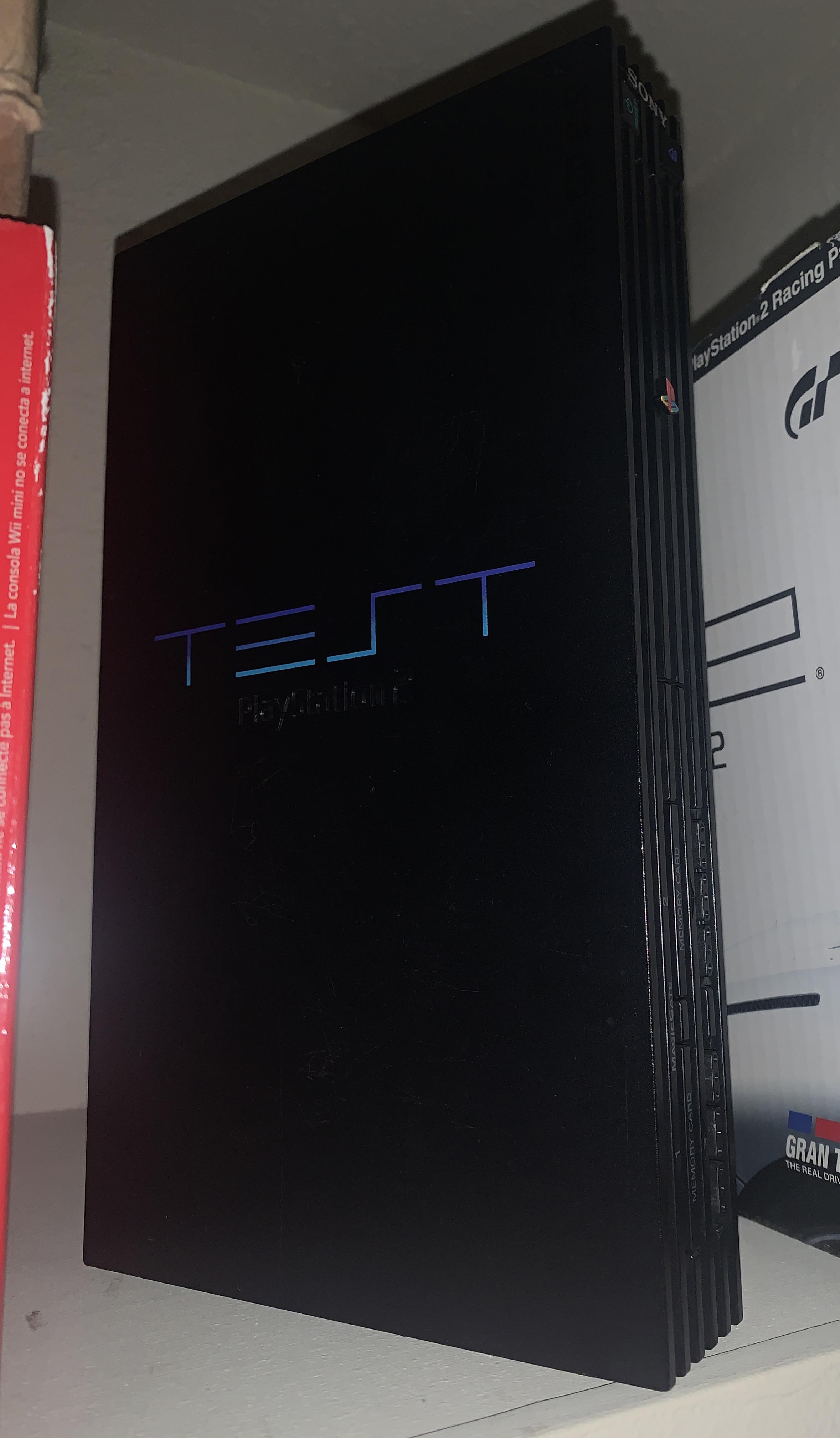 PlayStation 2用のDTL-H10000デバッグステーションを入手しました。他