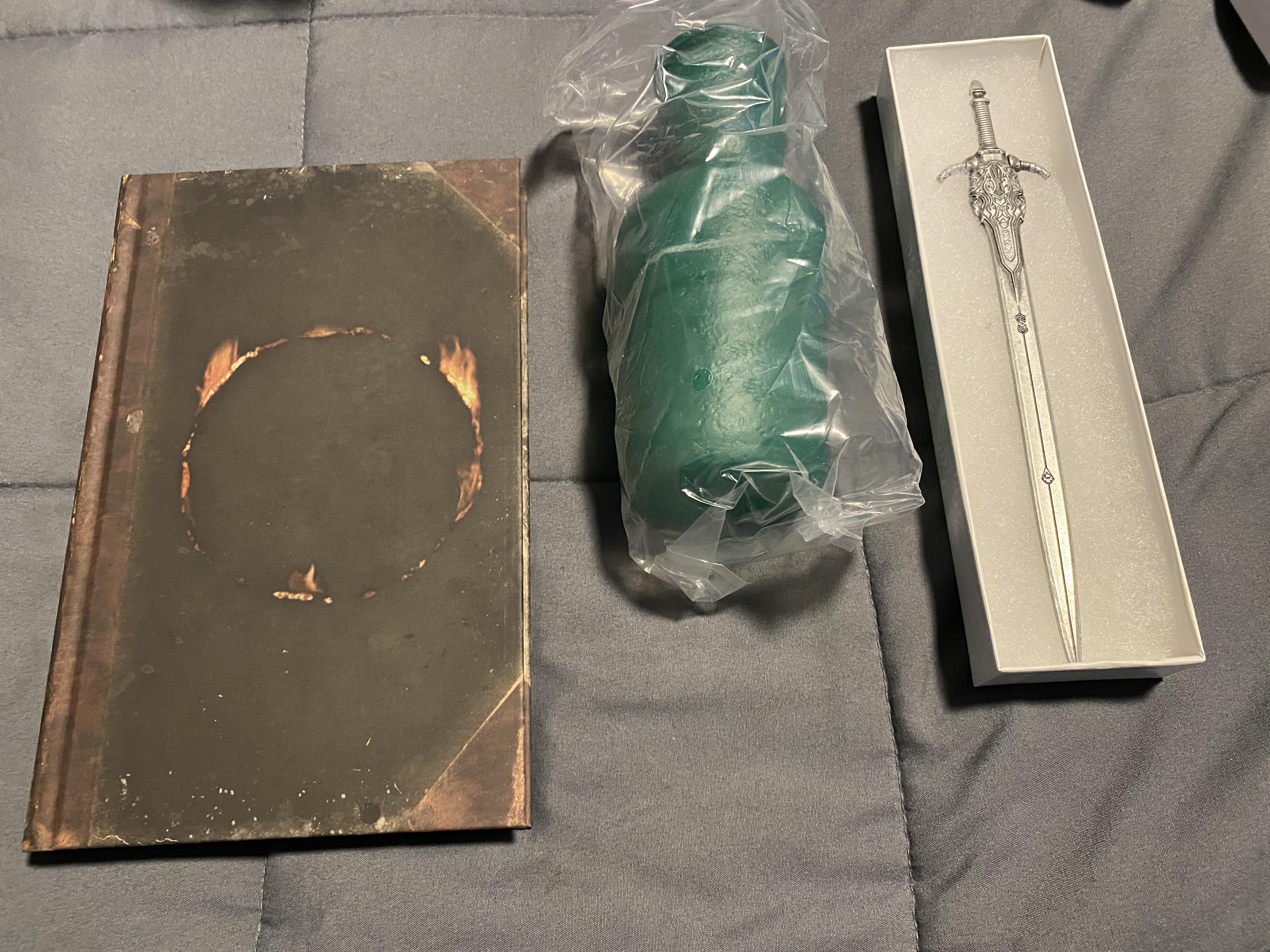 Since so many people asked, here's a closer look at the Dark Souls