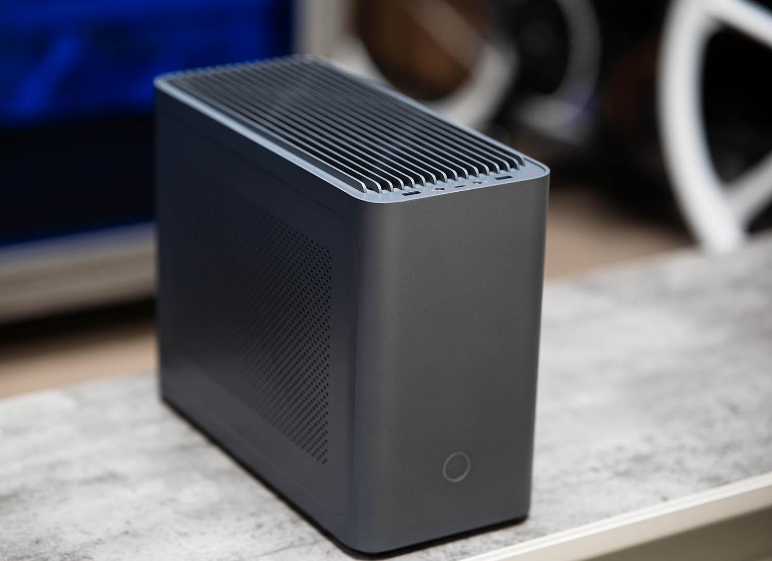 IQUNIX ZX-1 Build : r/sffpc