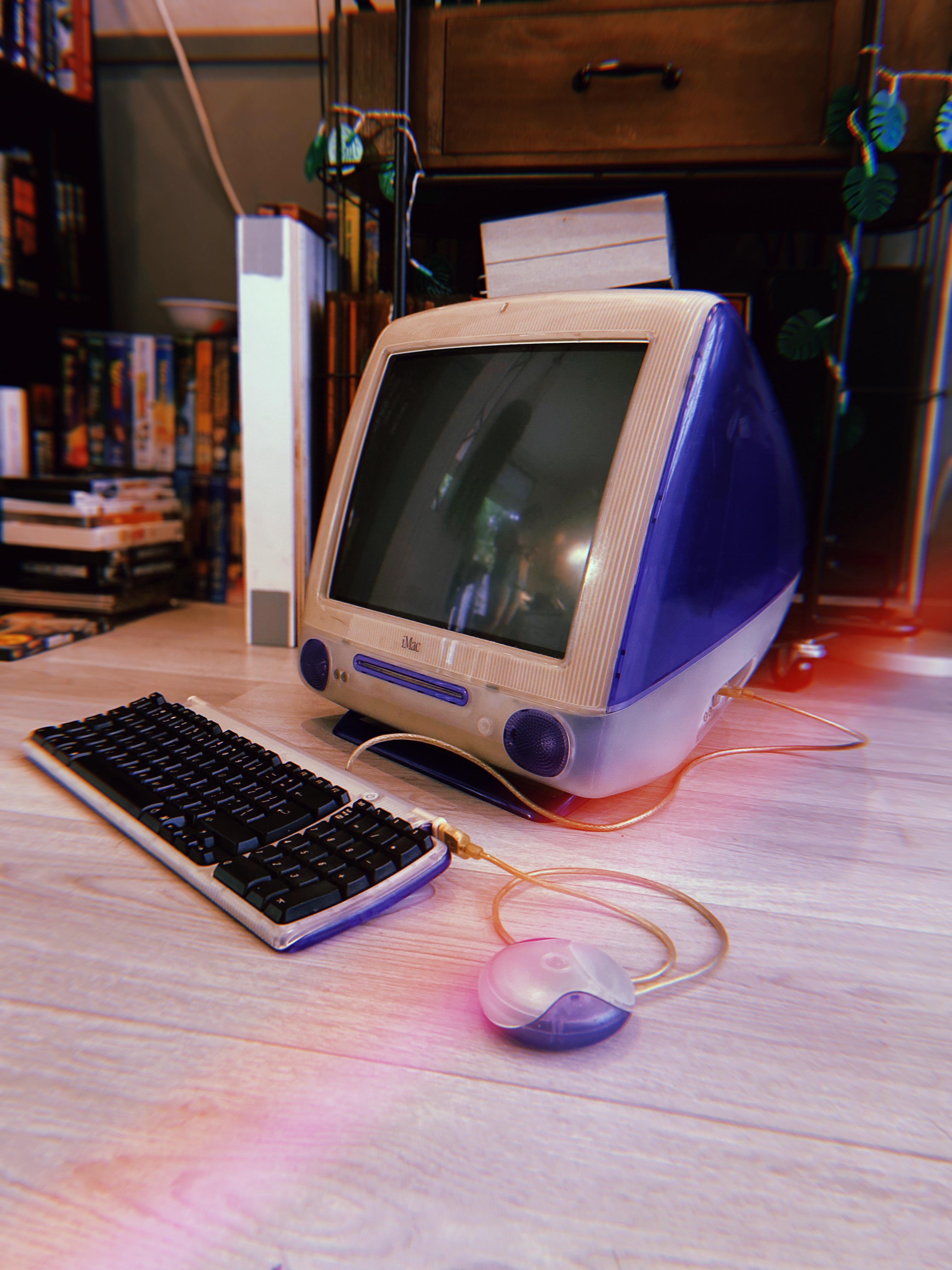 Just picked up this FREE purple iMac G3 set😍😍😍 : r/VintageApple