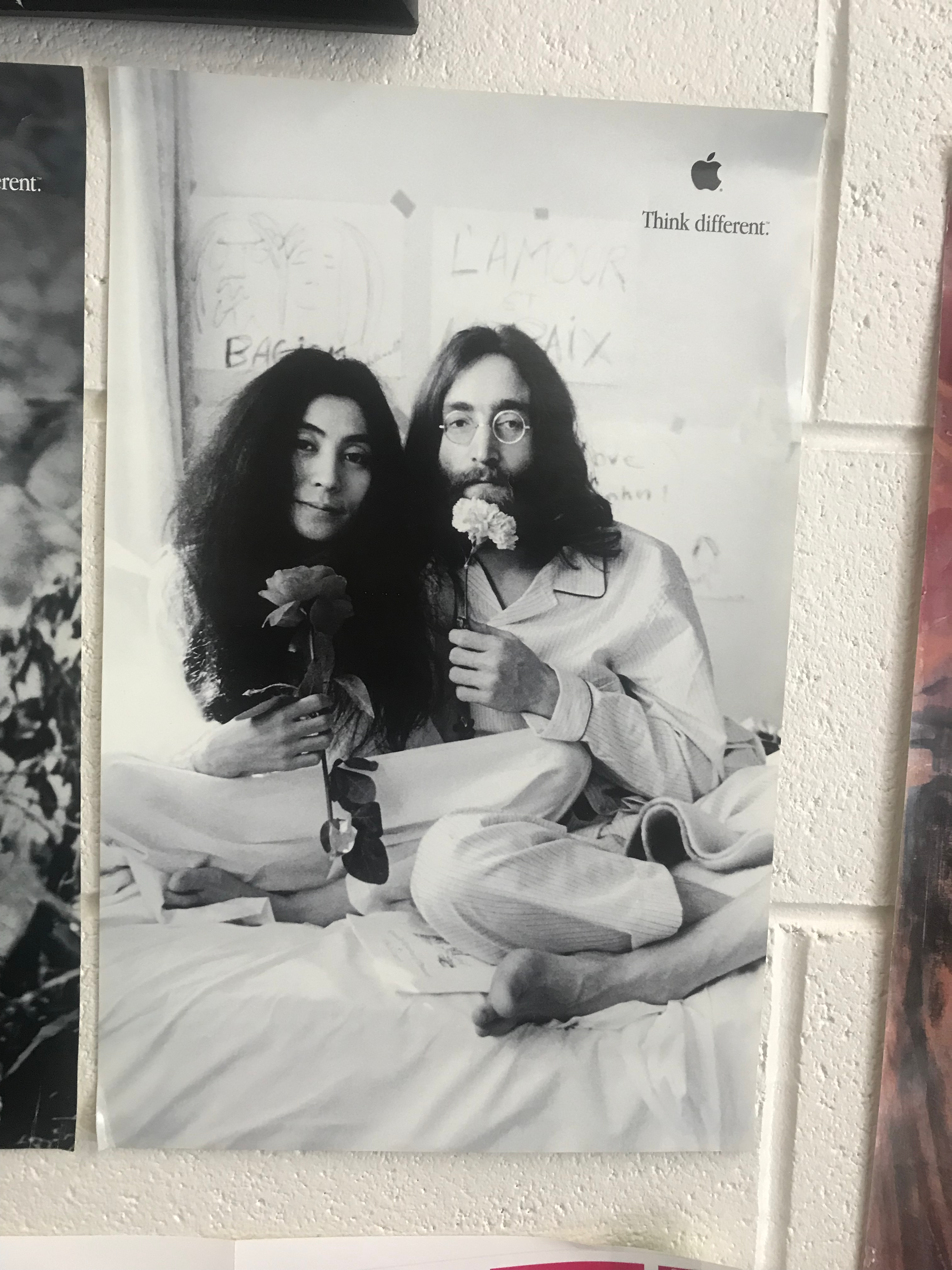 90年代の象徴的な「Think Different」キャンペーンポスター