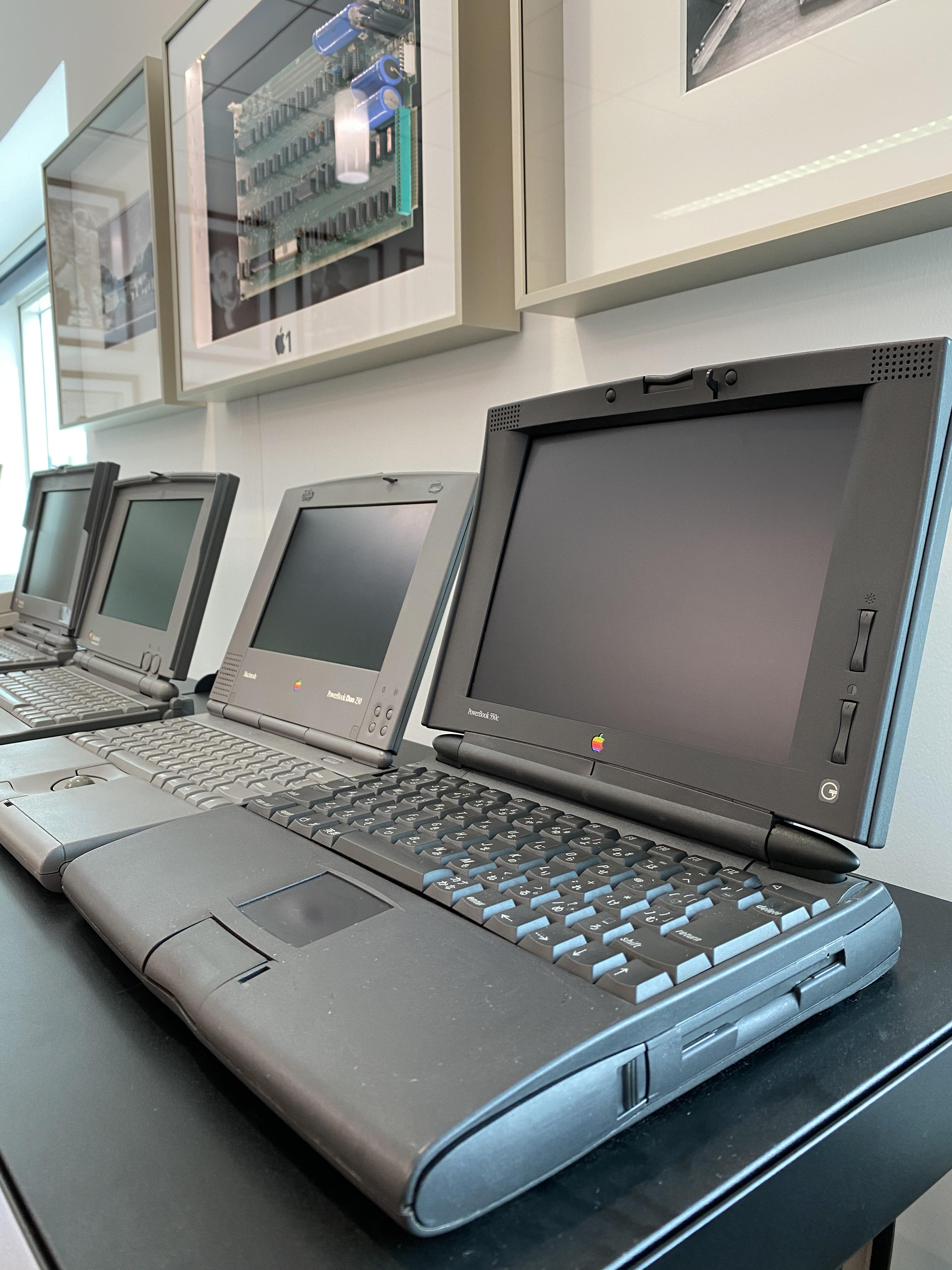 The first black PowerBook: 550c : r/VintageApple