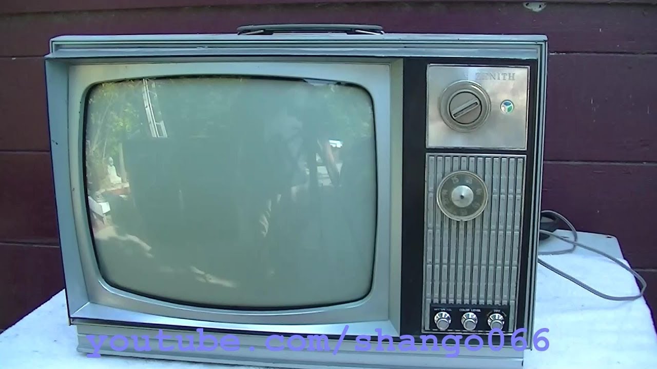 1973 Zenith 14dc15 Diagnosis Vintage Tube Color TV Desktable - YouTube