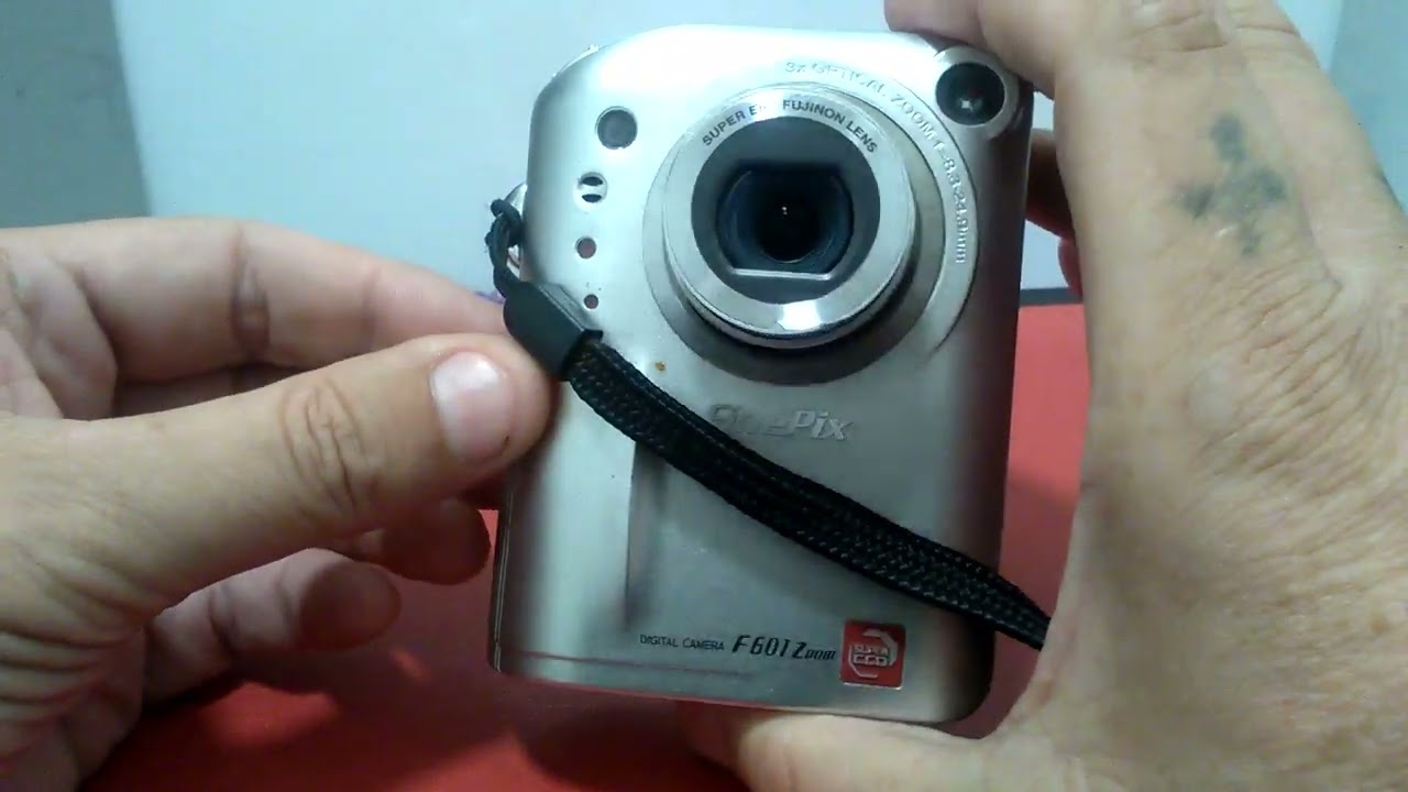 Fujifilm FinePix F601 Zoom - YouTube