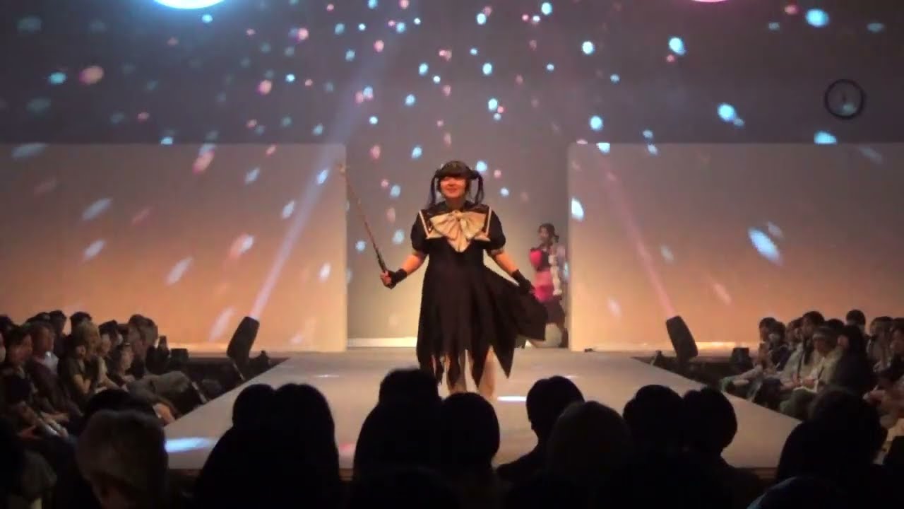 文化服装学院】2024年度 工科課程新入生歓迎ファッションショー - YouTube