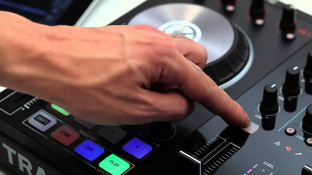 Native Instruments TRAKTOR Kontrol S2 MKII | United Kingdom