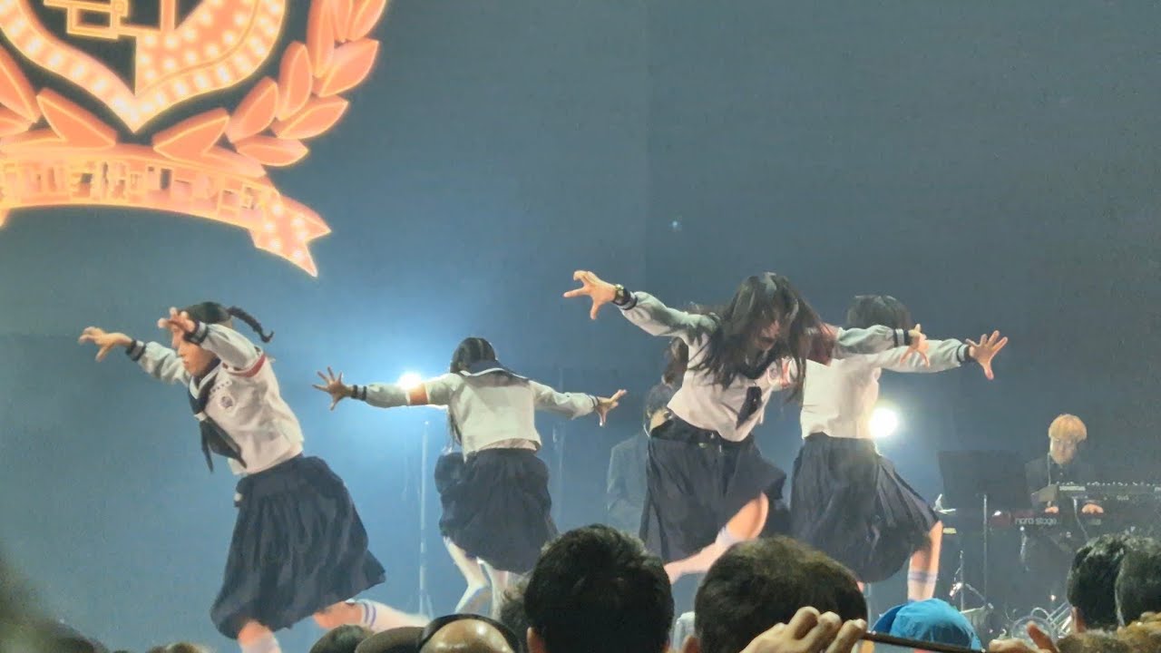 新しい学校のリーダーズ - 恋の遮断機 / 狼の詩 (新しい学校の青春部