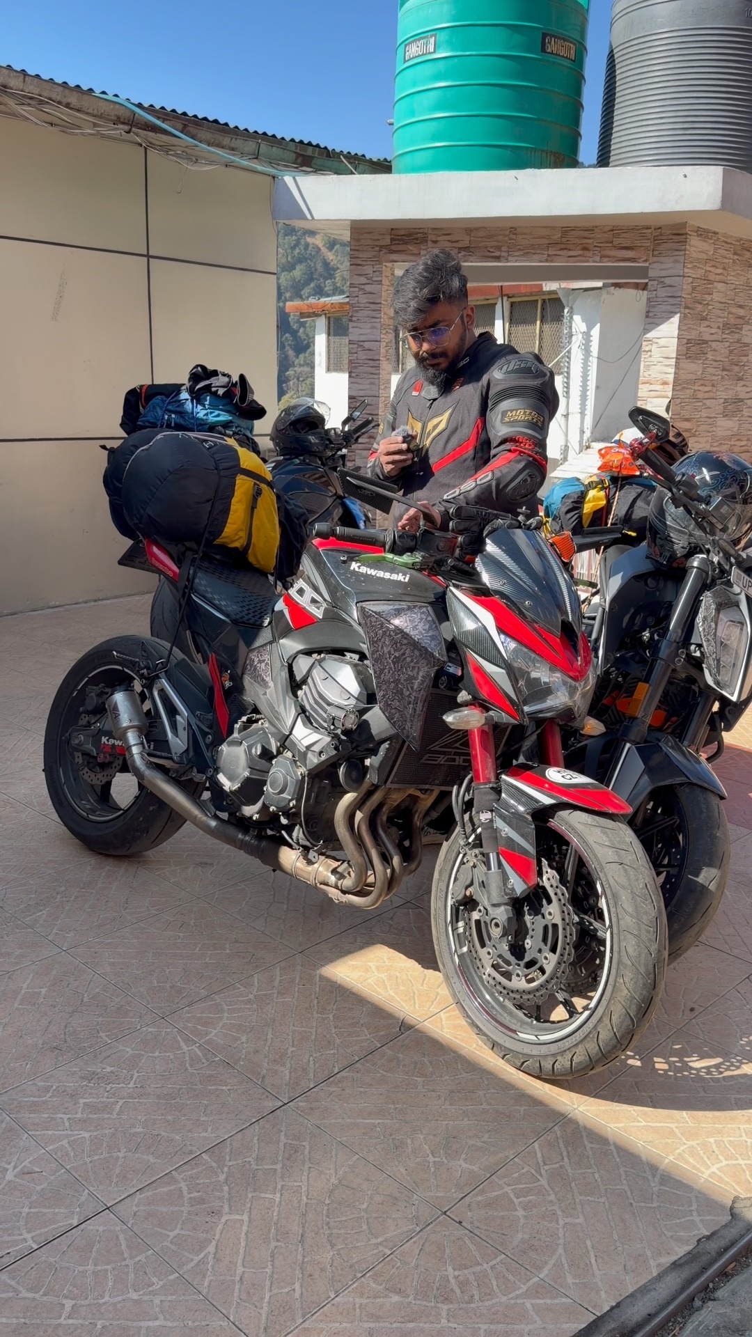 Loudest Kawasaki Z800 Cold start🔥 #trending #automobile #z800