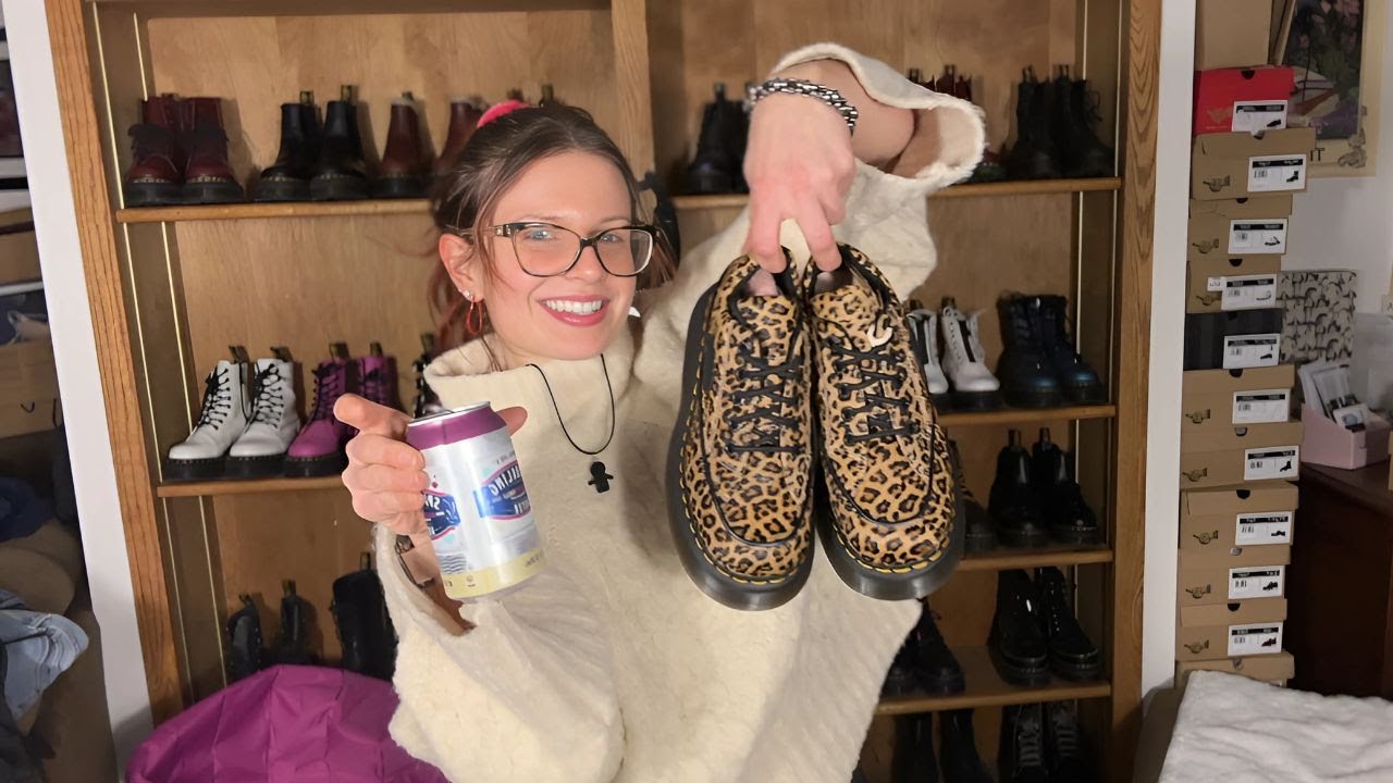 STYLING THE BUZZ 5I dr marten new release!!! - YouTube