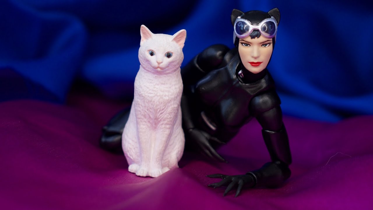 Medicom Mafex 123 DC Comics: Catwoman (Batman Hush Ver.) Review