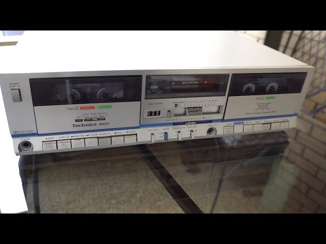 Technics M222 - Loose belts and hidden buttons - YouTube