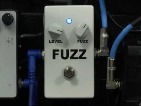 Area 51 Fuzz pedal - YouTube