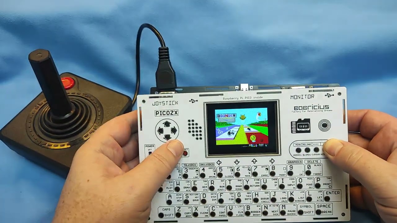 PICOZX - Handheld ZX Spectrum 128k + other 8bits from Bobricius on