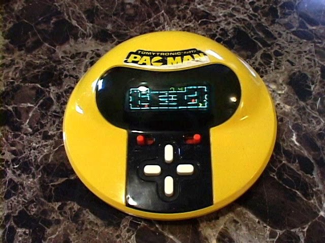 Tomytronic Pac-Man electronic game (1982) - YouTube
