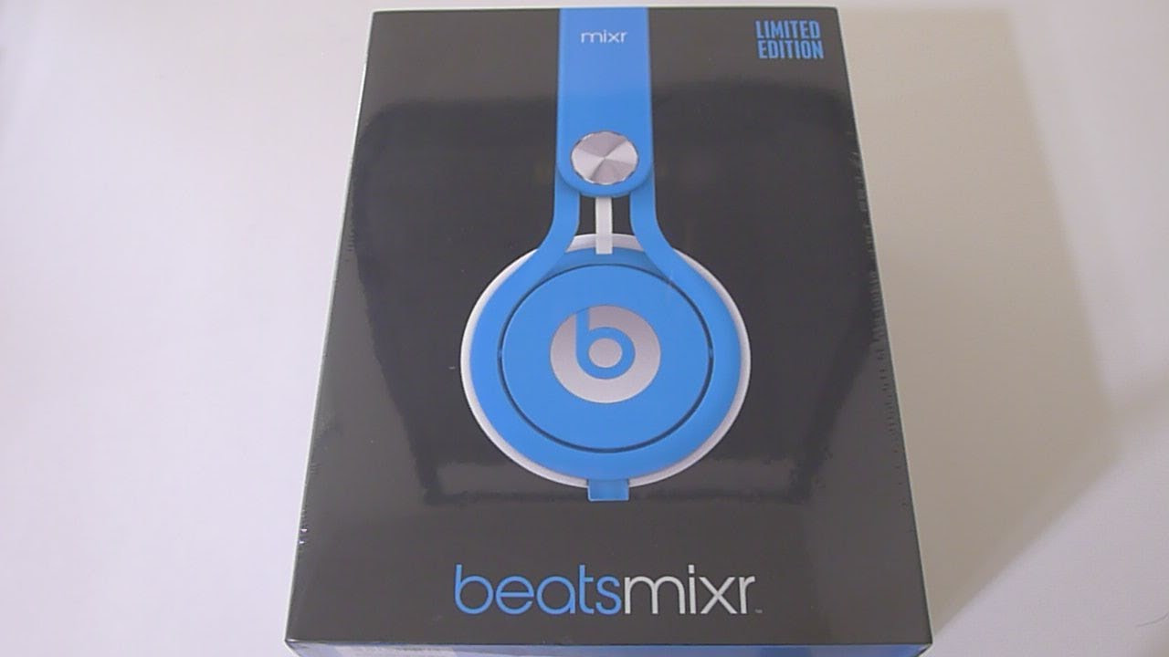 First Look: 2013 Beats MIXR Neon Blue Unboxing - YouTube