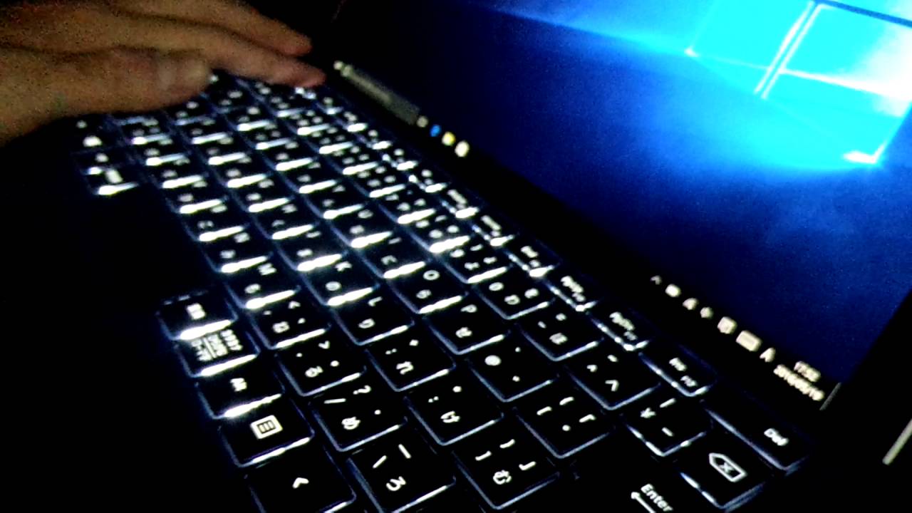 Surface Pro4 タイプカバーのバックライト - YouTube